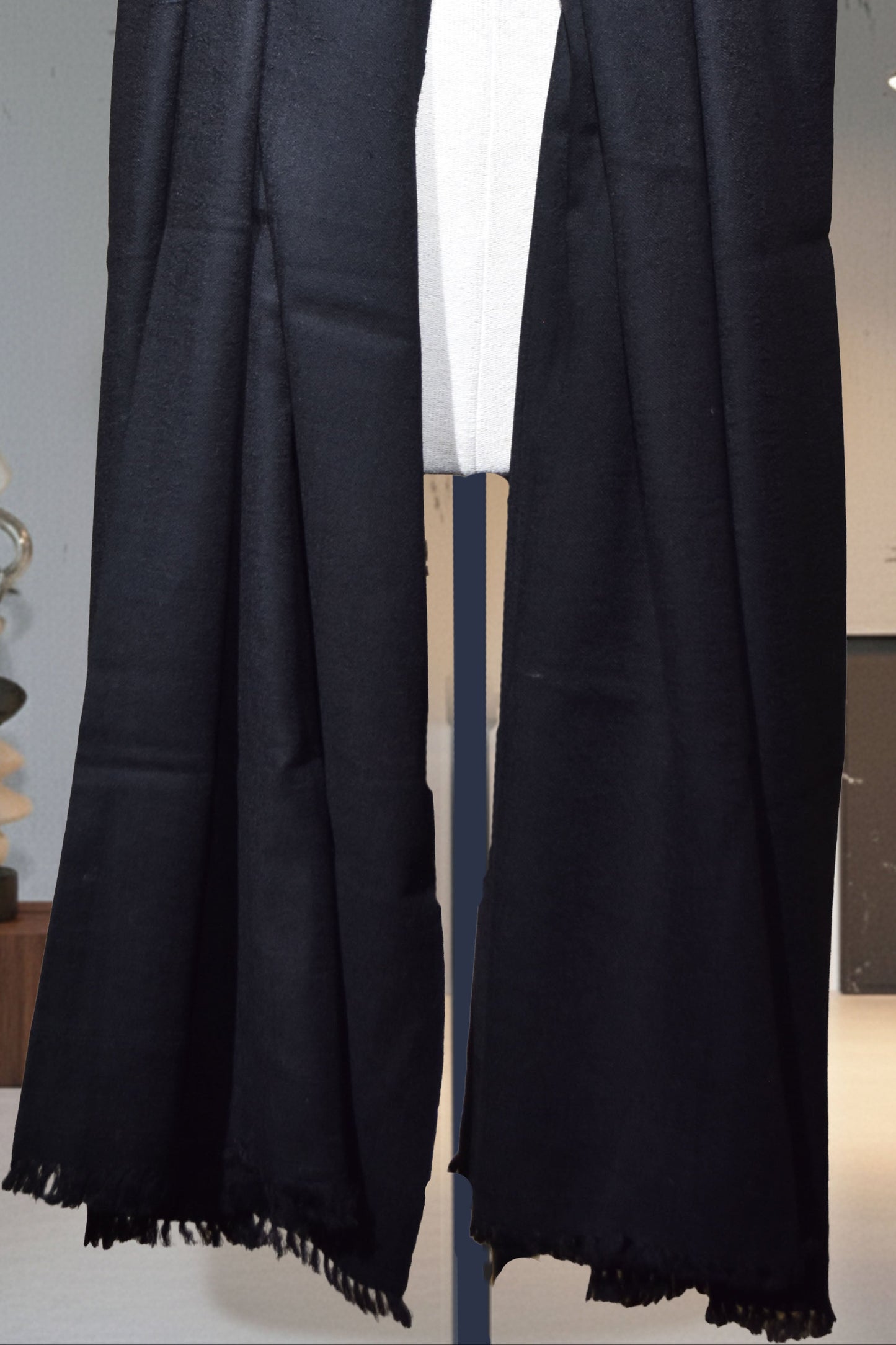 Same Bale Gents Shawl – Jet Black