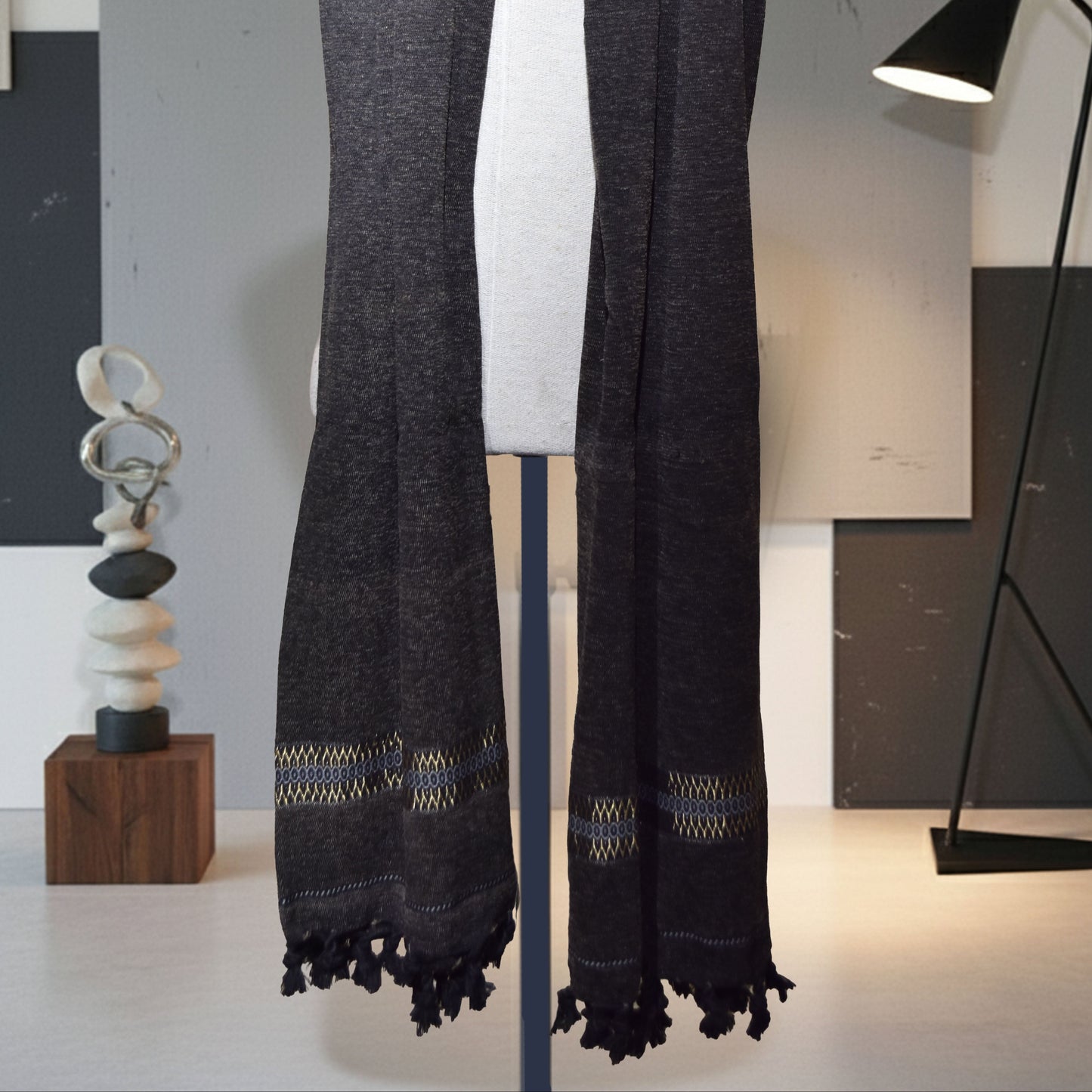 Charcoal Men’s Vevet Tussa Shawl