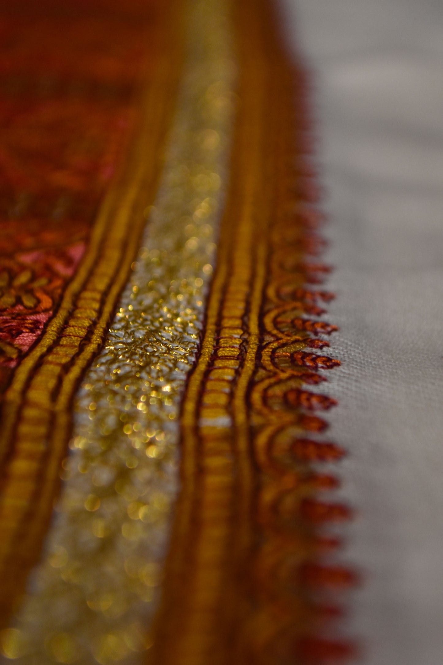 Zari Border Shawl (BZM-05)