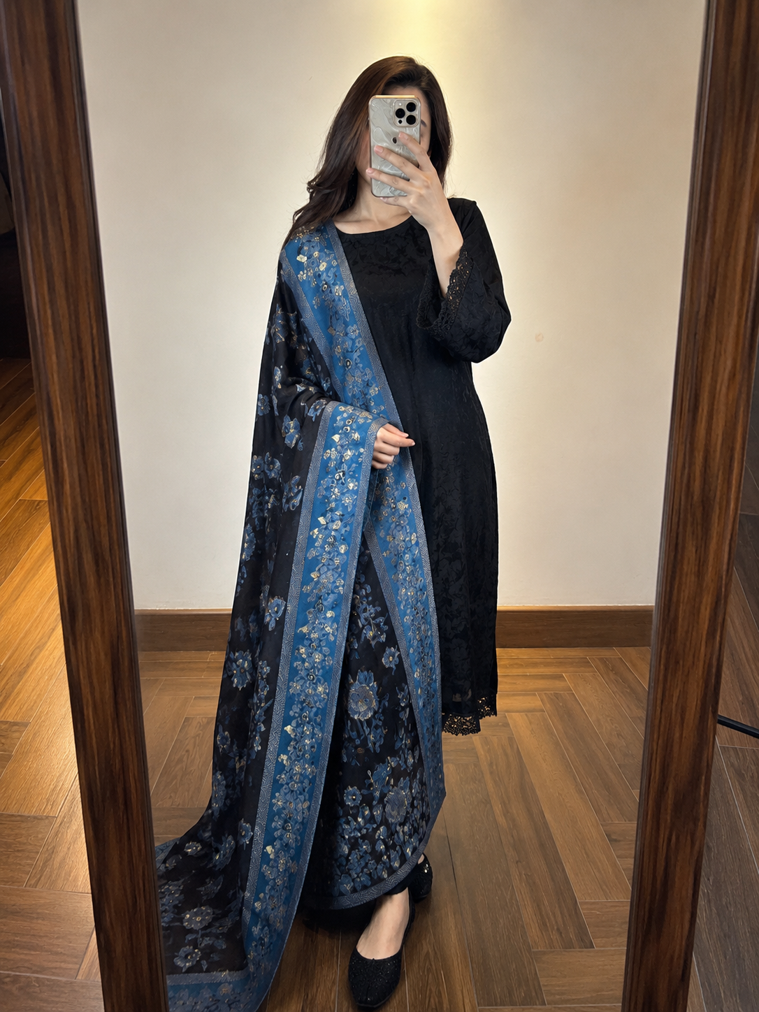 Midnight Black & Gold Silk Kaani Dupatta