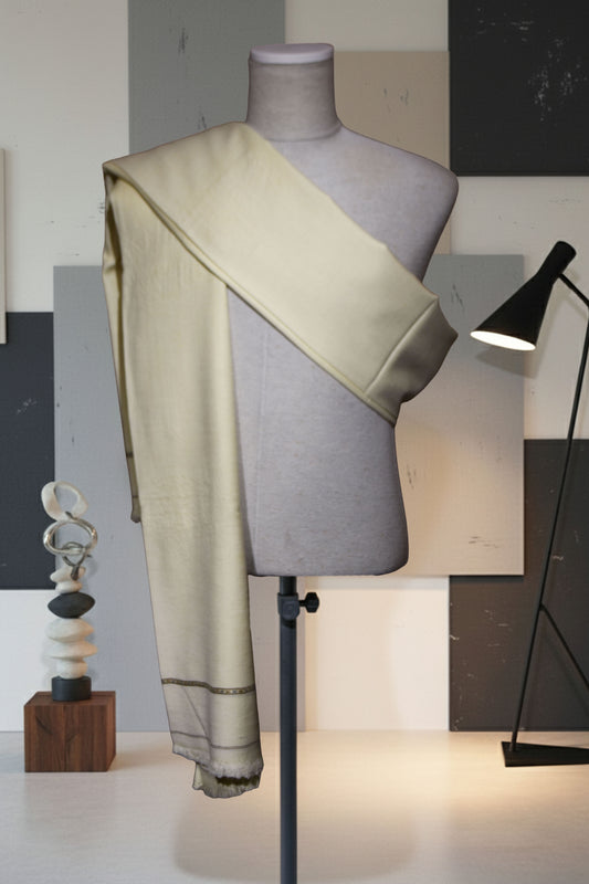 Classic Off-White Men’s Wool Shawl