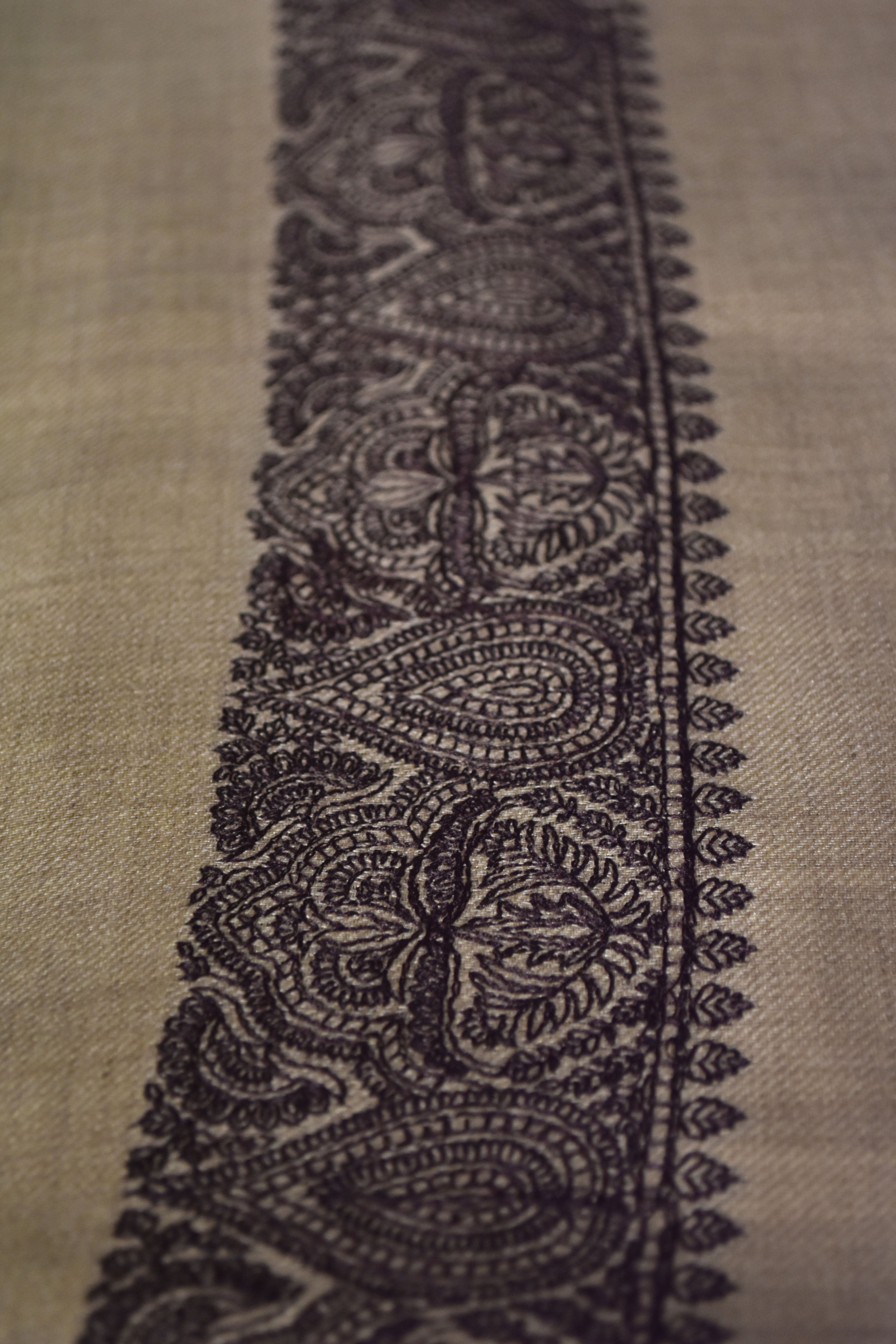 Same Border Shawl (BSM-01)