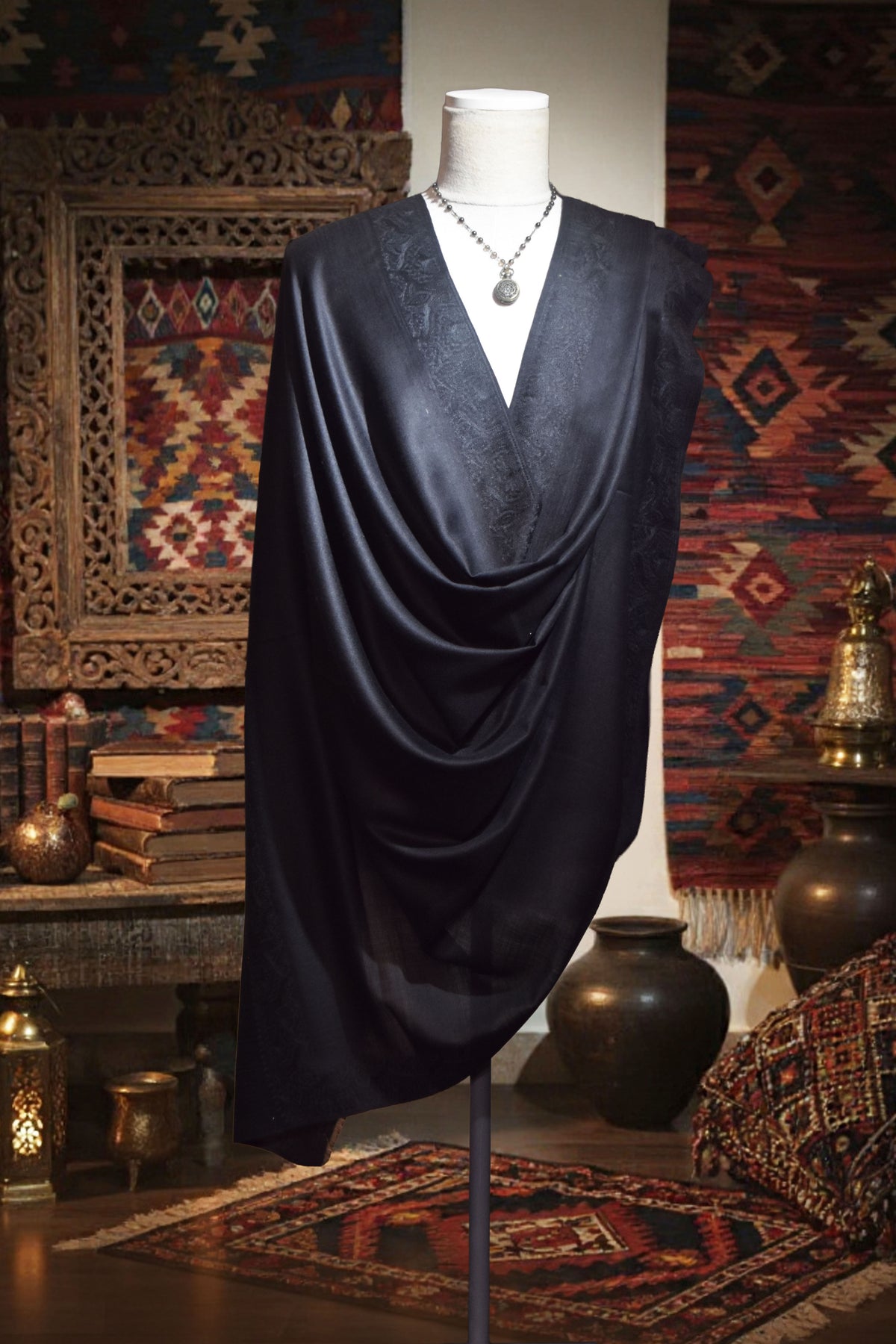 Same Border Shawl (BSM-03)