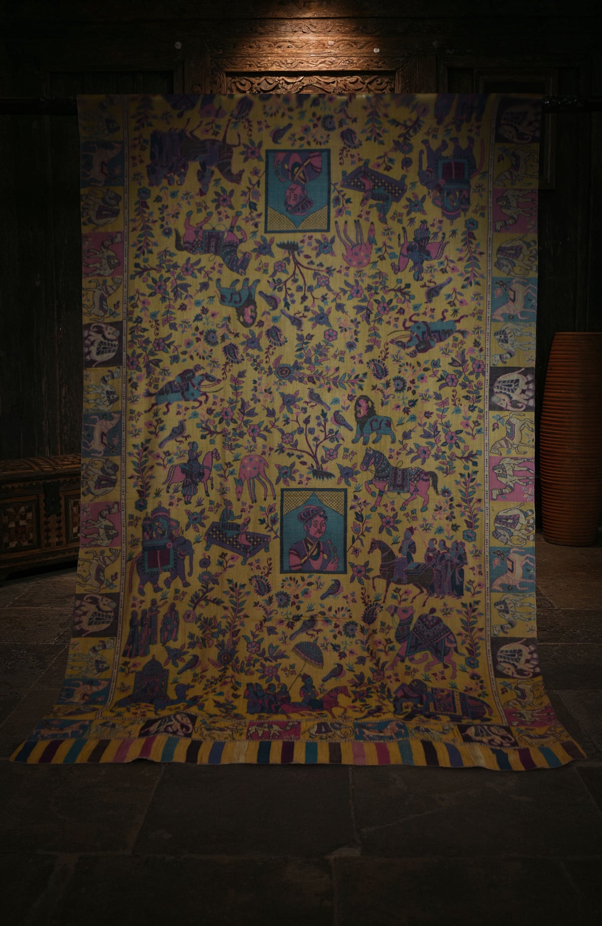 Shikaargah Kaani Banarsi Border Shawl (SKBBM-01)