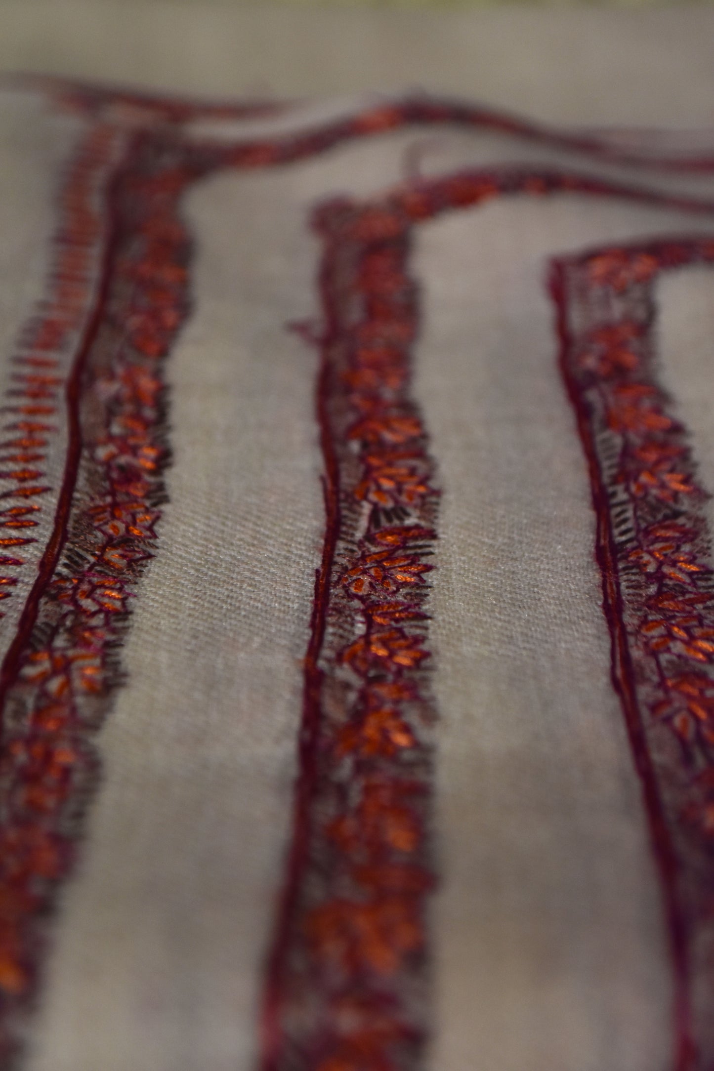 Triple Kingri Border Shawl (BTKH-03)