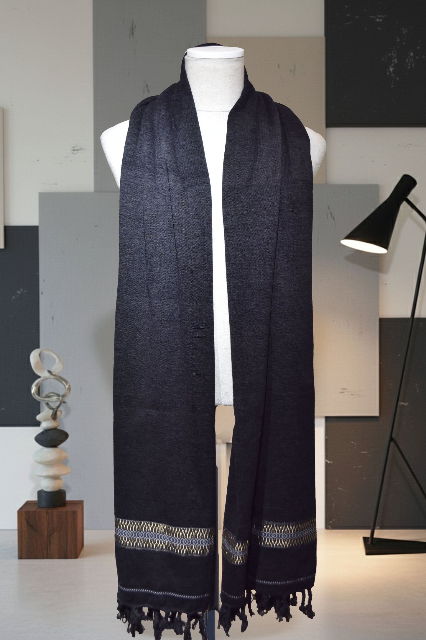 Velvet Tussa – Midnight Black Men’s Shawl