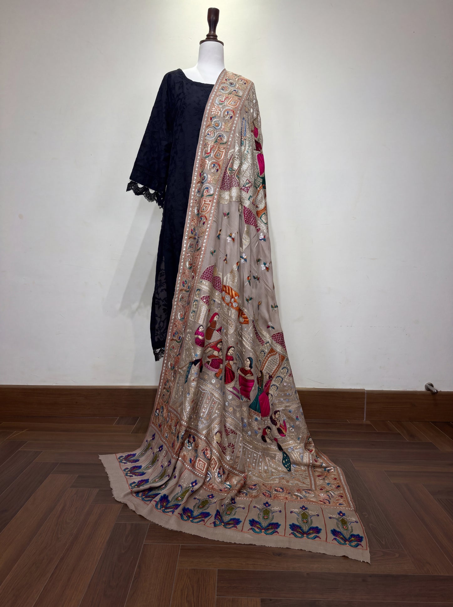 Premium Pashmina Darbar Shawl